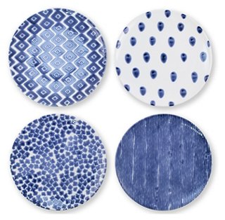 plates blue and white